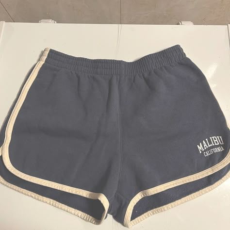 Brand New With Tags Still Attached Brandy Melville Faded Blue Shorts In One Size Brasil Girl, Fire Fashion, Brandy Melville Jeans, Velour Shorts, Usa Shorts, Brandy Melville Shorts, Clueless Outfits, Mom Jeans Shorts, Shein Outfits