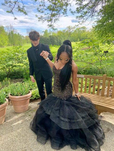 Interracial Prom, Couple Prom Outfits, Baddie Prom Dresses, Baddie Prom, Prom Dresses Inspiration, Couple Prom, Chic Baddie, Prom Dresses Ideas, Interracial Couples Bwwm