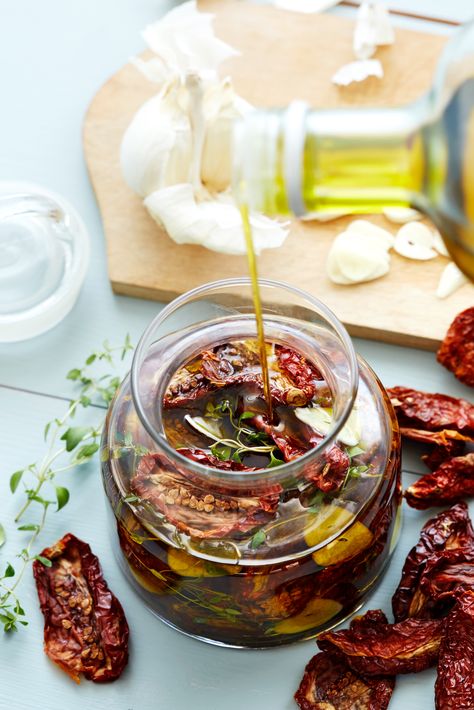 Sun-dried tomatoes in olive oil Diet Doctor Recipes, Tomatoes In Olive Oil, Marinated Cheese, Olive Oil Recipes, Lchf Recipes, Homemade Pickles, Diet Doctor, Ketogenic Diet For Beginners, Dehydrated Food