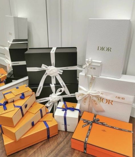 Shopping, luxury, dior, louis vouiton, dior, hermes, channel, aesthetic, rich, me Billionaire Lifestyle Aesthetic, Channel Aesthetic, Money Woman, Aesthetic Money, Luxury Birthday Gifts, Luxury Lifestyle Girly, Luxury Birthday, Manifesting Dreams, Expensive Gifts