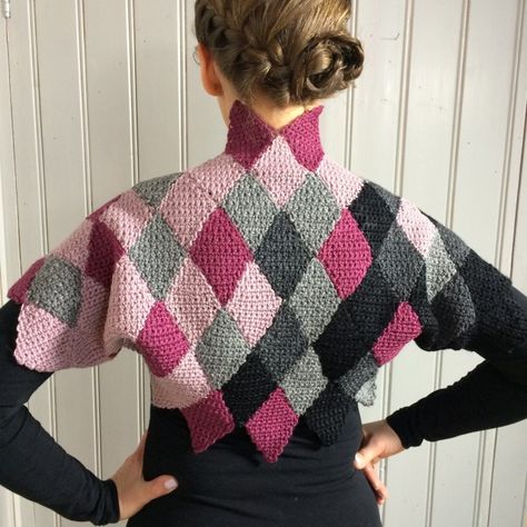 Crocheted bolero rhombi. Crochet Bolero, How To Start Knitting, Crochet Jacket, Tunisian Crochet, Crochet Techniques, Crochet Motif, Crochet Fashion, Knitting Yarn, Crochet Clothes