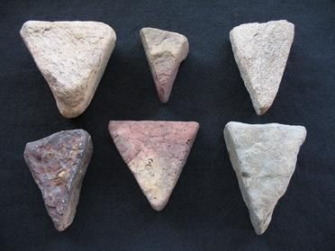 Triangles | groundsidestonetools.com | groundsidestonetools.com Rock Identification Pictures, Mesolithic Tools, Effigy Stones, Paleo Indians Artifacts, Ancient Artifacts Prehistoric, Mesolithic Age Tools, Stone Tools Ancient, Arrowheads Design, Rock Identification