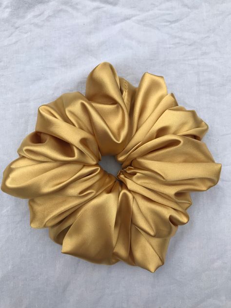 You can use a gold scrunchie as your everyday scrunchie - why not 😇🎀 Scrunchies Business, Gold Scrunchie, Plating Method, Large Scrunchies, Diy Hair Scrunchies, Belle Costume, Delicate Pendant, Happy Birthday Sister, Flower Diy Crafts