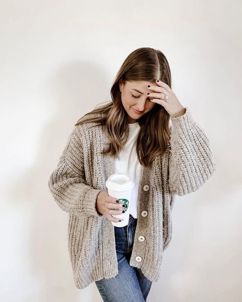 KATELYN BAGINSKI on Instagram: “Man, you guys.. I freaking love shopping secondhand. This @babaa cardigan no.19 (in mist) has been on my wishlist for quite some time now,…” Babaa Cardigan, Timeless Knitwear, Instagram Man, Secondhand Style, Winter Cardigan, Thrift Fashion, Sleeve Cardigan, Wool Cardigan, Long Sleeve Cardigan