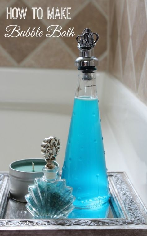 How to Make Bubble Bath #recipe #gift Bath And Body Works Soap, Diy Bubble Bath, Natural Bubble Bath, Recipe Gift, How To Make Bubbles, Homemade Bubbles, Bubble Baths, Bath Recipes, Homemade Bath