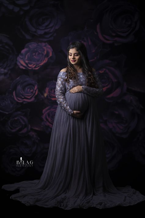 Sreemantham Poses, Twin Maternity Photos, Maternity Shoot Poses, Indian Maternity Photos, Maternity Shoot Dresses, Maternity Gown Photography, Indian Maternity, Maternity Photography Poses Outdoors, Maternity Photography Poses Couple