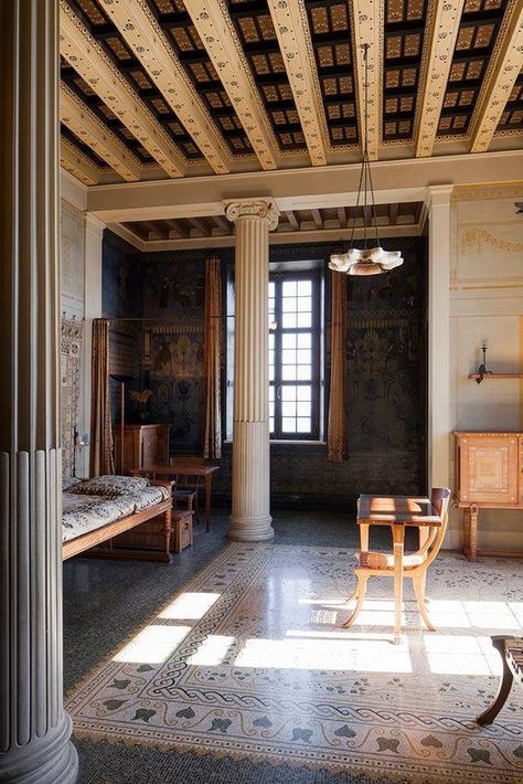 Rome Houses Interior, Ancient Rome Interior, Greco Roman Interior Design, Ancient Roman Interior, Roman Style Interior Design, Roman Inspired House, Roman Villa Interior, Roman House Interior, Roman Style House