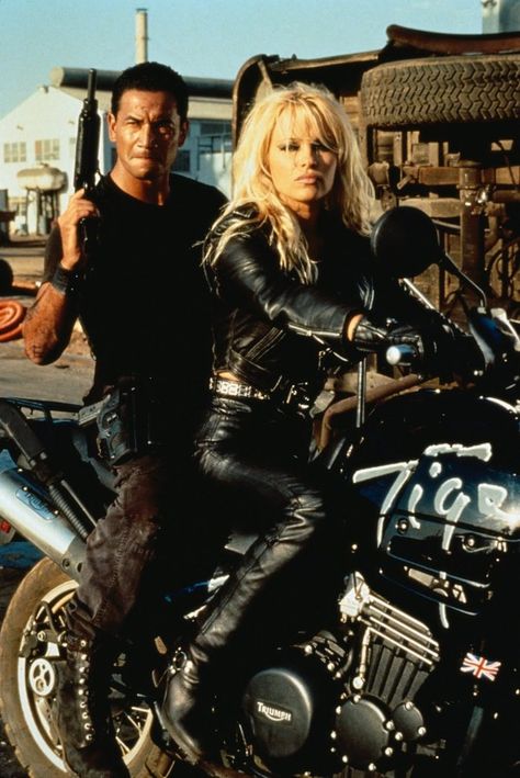 Barb Wire Movie, Rocker Chic Makeup, Pamela Anderson 90s, Temuera Morrison, Pamela Andersen, Heroic Women, Pam Anderson, Pam And Tommy, Bret Michaels