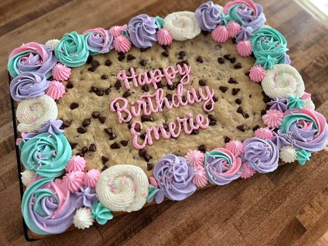 Walmart Cakes, Cookie Cake Decorations, Cookie Cake Designs, Making Sweets, Cake Lettering, Princess Cookies, Pizza Cake, Cookie Cake Birthday, Cookie Business