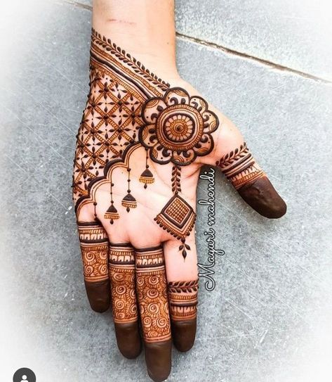 Big Hand Mehndi Designs, Easy Teej Mehndi Designs, Deewali Mehndi Designs, Mehndi In Front Hand, Baby Hand Mehndi Design Front Side, Deepawali Mehndi Designs, Arabian Mehendi Designs For Front Hands, Gujrati Mehndi Designs, Font Hand Mehndi Design