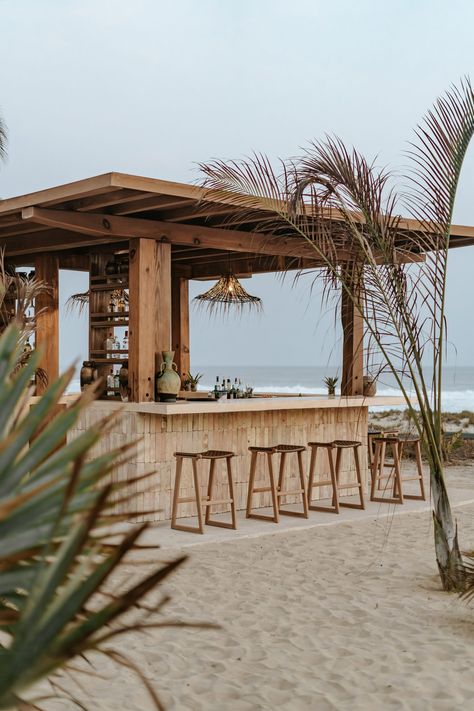 A beach bar is among the seaside guest facilities. Seaside Hotel, Mexico Hotels, Puerto Escondido, Beach Cafe, Hotel Building, Rooftop Patio, Casa Patio, Beach Bar, Hotel Boutique