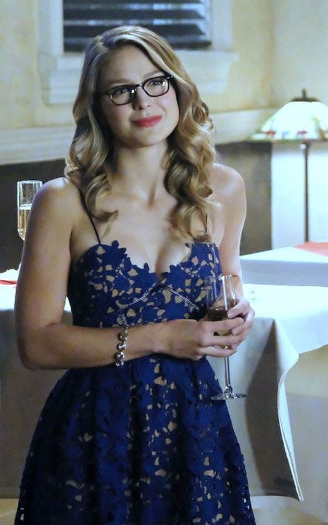 #MelissaBenoist in Flash Cross-Over Episode - - The Flash, Arrow, Supergirl, and DC’s Legends of Tomorrow join forces in a crossover event called “Crisis on Earth X,” Melissa Benoit, Melisa Benoist, Mellisa Benoist, Melissa Supergirl, Kara Danvers Supergirl, Supergirl Tv, Supergirl And Flash, Melissa Benoist, Wearing Glasses