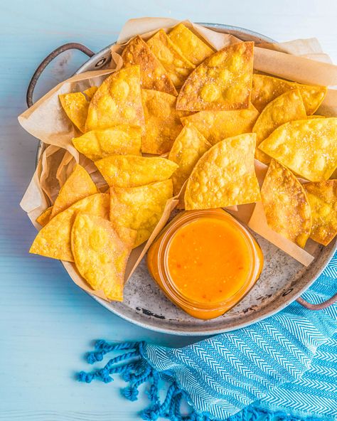 Totopos Caseros (Homemade Corn Tortilla Chips) Homemade Corn Tortilla Chips, Making Corn Tortillas, Homemade Corn Tortillas, Corn Tortilla Chips, Corn Tortilla, Green Salsa, Homemade Guacamole, Corn Chips, Mango Salsa