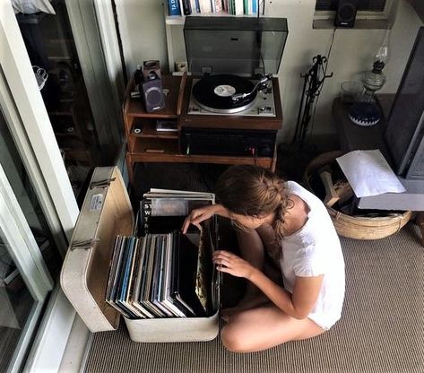 girl going through albums in suitcase Record Crate, Vinyl Aesthetic, Music Waves, Turn Table Vinyl, Quiet Corner, Vinyl Record Art, Beautiful Objects, Audio Room, Music Life