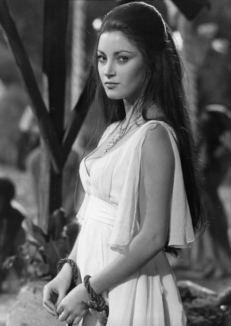 Lady Jane Seymour, James Bond Women, Bond Women, James Bond Girls, Long Hair Pictures, Bond Girls, Roger Moore, Jane Seymour, British Actresses