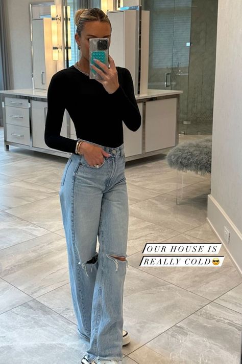 jeans l zara l jeans outfit l black top outfit Body Zara Outfit, Black Bodysuit Outfit Casual, Body Suit Outfits Jeans Casual, Bodysuit Outfit Jeans Casual, Black Body Suit Outfit Jeans, Zara Bodysuit Outfit, Bodysuit Jeans Outfit, Jeans And Bodysuit Outfits, Bodysuit And Jeans Outfits