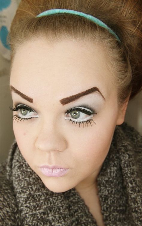 not what we mean when we say "use pencil or powder" Eyebrow Fails, Sixties Makeup, Eyebrow Images, Bad Eyebrows, Eyebrow Trends, 60s Makeup, Light Lipstick, Hd Brows, Arched Eyebrows