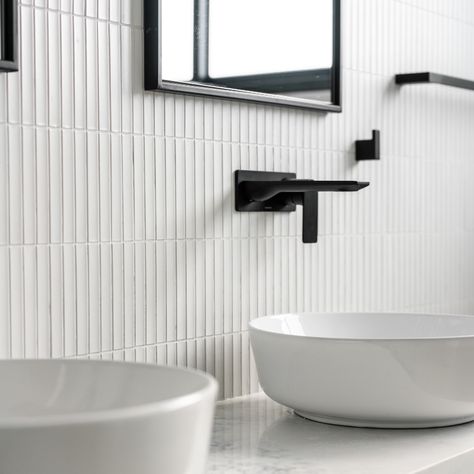 White Kitkat Tiles, Kitkat Tiles, Bathroom Feature Wall Tile, Bathroom Feature Wall, Design Tiles, Wall Tiles Design, Feature Tiles, Tile Grout, Tiles Design