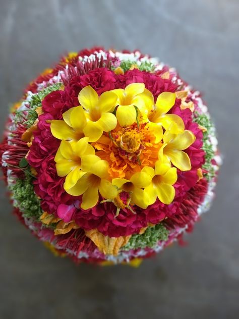 Bathukamma designs. Bathukamma Designs, Bathukamma Decoration Ideas, Bathukamma Images, Batukamma Images, Simple Flower Design, Alcohol Party, Flowers Png, Simple Flower, Lyrics Quotes