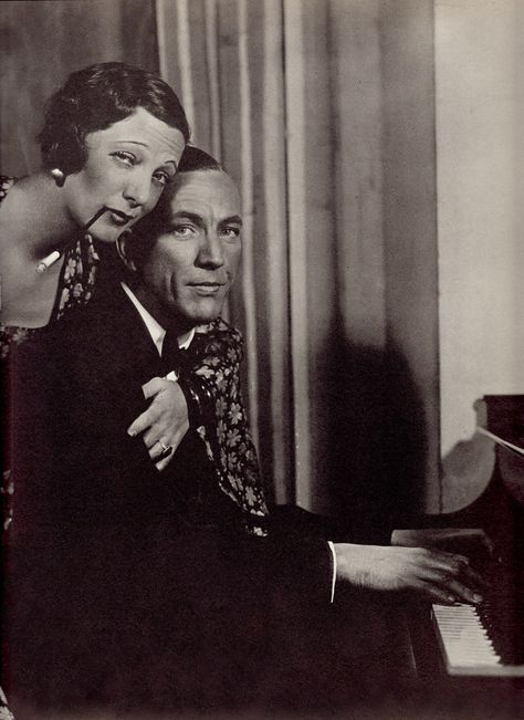 'GERTRUDE LAWRENCE  & NOEL COWARD,,,,ib "Private Lives" Mr. Coward's lively & ultra sophisticaed new comedy. 1930's from Vogue. Pennies From Heaven, Blithe Spirit, Noel Coward, Theatre Costumes, Private Life, Classic Hollywood, Dress Codes, Gentleman, Theater