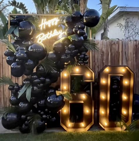 Industrial Birthday Party, Manly Party Decor, Men’s Birthday Backdrop, Large Picture Display Ideas For Party, All Black 60th Birthday Party, Men’s Birthday Backdrop Ideas, 60 Birthday Backdrop Ideas, Balloon Garland For Men Birthday, Masculine Balloon Decor