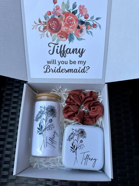 Personalized Bridesmaid Gift Box Set Custom Name Bridesmaid Proposal Box, Bridal Party Gift Boxes, Gifts for her, Will you be my Bridesmaid Personalized Birth Month Flower Gift Box with Name, Will You be My Bridesmaid Box Set, Personalized Gift Box, Birthday Gift, Jewelry Box Bridesmaid Proposal Box Personalized Gift Blush Will You Be My Bridesmaid Personalised Gift Box Set Maid of Honor Glass Can Coffee Cup  Box Perfect gift for yourself, your friends, your family or for your loved ones on Anni Simple Will You Be My Bridesmaid Gifts, Will You Be Bridesmaid, Cute Will You Be My Bridesmaid Ideas, Homemade Bridesmaid Gifts, Wedding Proposal Boxes, Budget Friendly Bridesmaid Proposal, Bridesmaid Gifts Wedding Day, Bridesmaids Gifts Ideas, Bridesmade Proposals Ideas