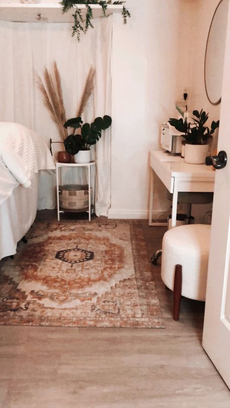 Luxury Massage Room, Massage Room Aesthetic, Massage Room Ideas, Spa Room Ideas Estheticians, Esthetician Spa, Spa Room Ideas, Massage Room Design, Luxury Massage, Massage Room Decor