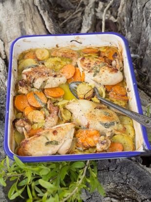 Jamie Oliver Chicken, Chicken Tray Bake, Crockpot Chicken Breast, Oven Baked Chicken Breasts, Chicken Breast Recipes Baked, Tray Bake Recipes, Tray Bake, Baked Dinner, Diner Recept