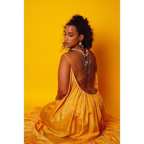 Vertebrae.  #ismellgood #selflovery 👩🏽‍🏫 Dasha Polanco, Kundalini Rising, Dascha Polanco, Vintage Black Glamour, Unique Photography, Black Pride, Yellow Aesthetic, Doja Cat, Photography Women