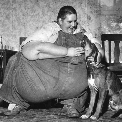 Jon Brower Minnoch Was Recorded As The Heaviest Person Ever World records tend to change over the years, revising and updating with new attempts to be famous, set new standards, and make an impact. One super fascinating record, however, has not changed since 1978: Jon Brower Minnoch is the heaviest human to ever have lived. […] The post Meet Jon Brower Minnoch: The Heaviest Person Ever Measured appeared first on Indie88. Human Oddities, Vintage Circus, Carb Diet, World Records, Medical Conditions, What Is Life About, Guinness, Diet Plan, A Dog