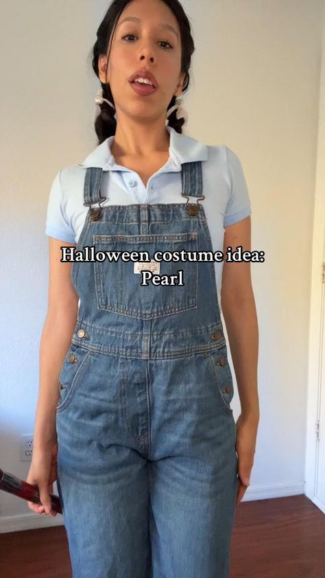 Easy last minute thrifted Pearl horror Halloween costume idea Mia Goth X trilogy overalls #pearl #pearlcostume #lastminutecostumes #lastminutehalloweencostume #diyhalloweenideas #miagoth #easyhalloweencostumes #easyhalloween #halloweencostume #halloweencostumeideas #halloweeninspo #costume #costumeideas #halloweenaesthetic  #halloweenmakeupideas #costume #halloweenlook #halloweencostumeinspo #halloweencostumeidea #halloweencostumes #costumeideas #costumeinspo #costumes Mia Goth Overalls, Overall Costume Ideas, Overalls Halloween Costume, Goth Overalls, Pearl Halloween Costume, Mia Goth X, Pearl Halloween, Overall Costume, Pearl Costume