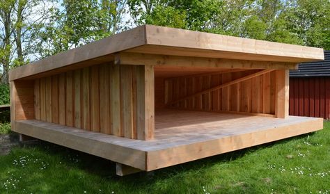 Garden Shelter, Hut Ideas, Livestock Shelter, Mountain Hut, Dog House Plans, Outdoor Design Ideas, Camping Shelters, Mountain Huts, Architecture Modern