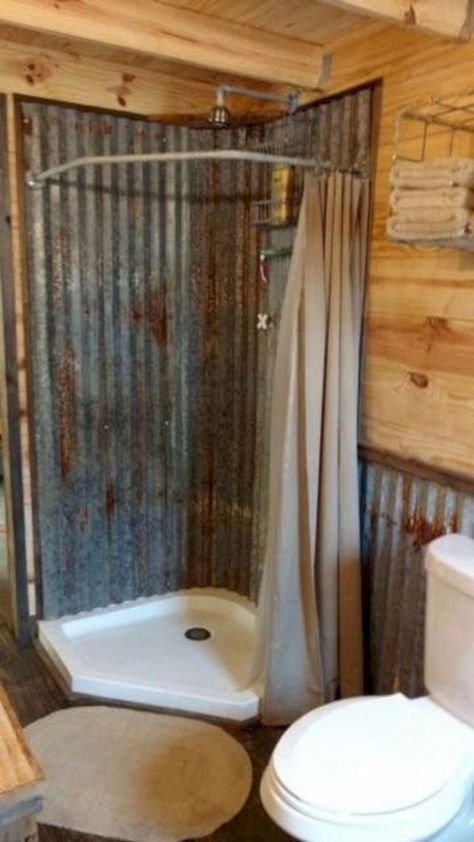 Rustic Farmhouse Bathroom Ideas, Rustic Bathroom Shower, Rustic Bathroom Remodel, Ideas Cuarto, Rustic Farmhouse Bathroom, Primitive Bathrooms, Shower Toilet, Rustic Bathroom Designs, Bad Inspiration