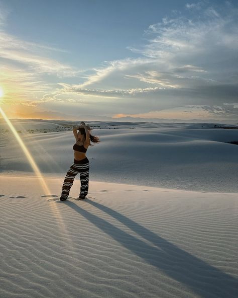 Joshua, Lauren and Daisy took a roadtrip to White Sands, New Mexico. 😍 New Mexico White Sands, White Sand Dunes New Mexico, White Sand Dunes, White Sands New Mexico, United States Travel, Sand Dunes, White Sand, New Mexico, Road Trip