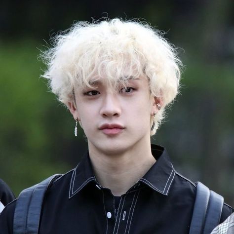 stray kids icon pfp Chase Atlantic, Blonde Hair, Stray Kids, Blonde, Songs, Hair, Black