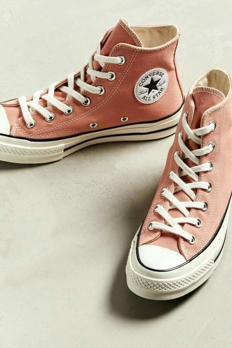 Converse 2020, Converse Chuck Taylor 70s, Chuck Taylor 70s, Aesthetic Converse, Converse 1970s, 70s Shoes, Chuck 70s, Cute Converse, Mode Shoes