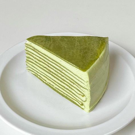 Matcha Dessert Aesthetic, Cake Slice Aesthetic, Fantasy Country, Mural Kitchen, French Dessert Recipes, Matcha Cake, Crepe Cake, Mini Cakes Birthday, French Dessert