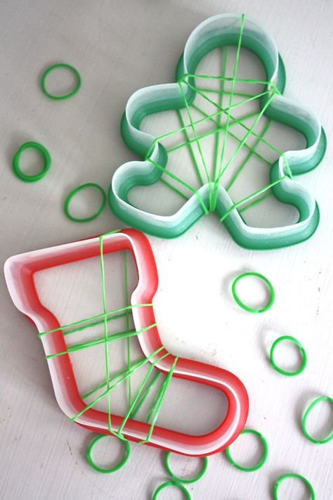 Christmas Fine Motor For Toddlers, Christmas Fine Motor Activities Toddlers, Occupational Therapy Christmas Activity, Gingerbread Fine Motor, Christmas Fine Motor Activities, Christmas Fine Motor, Finger Gym, Room Crafts, Gym Activities