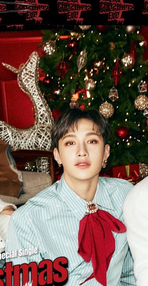 Bang Chan Christmas Wallpaper, Bang Chan Christmas, Bangchan Christmas, Meri Crismas, Skz Christmas, Stray Kids Christmas, Bang Chan Wallpaper, Kpop Christmas, Chan Wallpaper