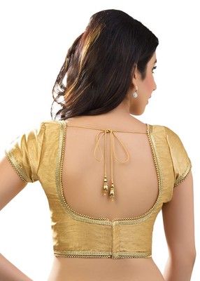 Plain Blouse Designs, Classy Blouses, Saree Bollywood, Saree Blouse Neck Designs, Backless Blouse Designs, Sari Blouse Designs, Blouse Designs Indian, Ladies Blouse Designs, Blouse Designs Silk