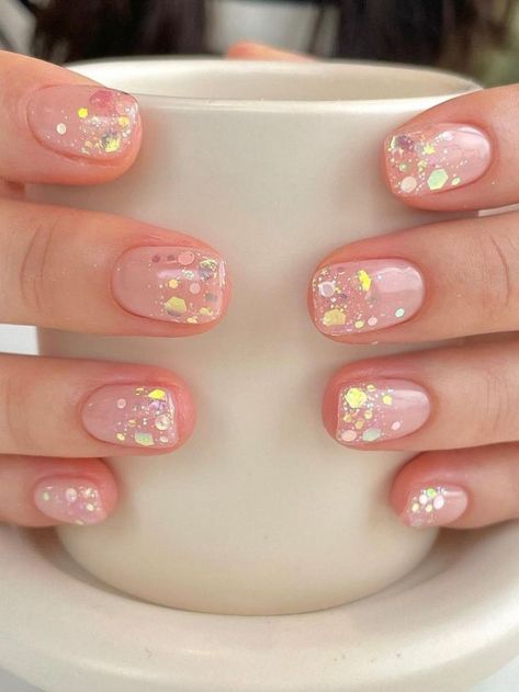 short glitter nails Glass Nail Design, Korean Nail Designs, Best Summer Nail Designs, Korean Nail, Beachy Nails, Summer Nail Designs, Ombre Nails Glitter, Manicure Gel, Korean Nails