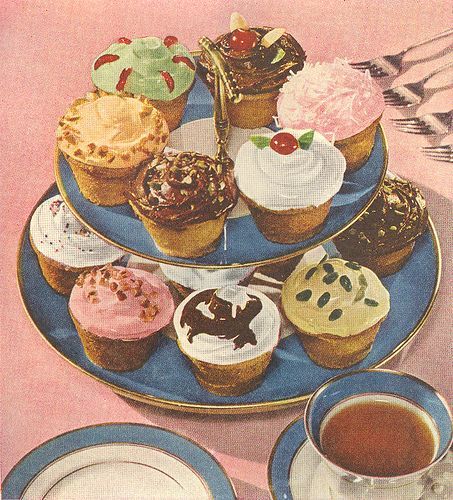 vintage cupcakes Betty Crocker Cake Mix, Vintage Cupcakes, Betty Crocker Cake, Retro Desserts, Vintage Cupcake, Vintage Baking, Vintage Dessert, Food Ads, Retro Recipes