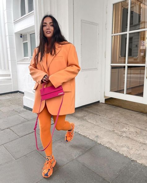 Orange Leggings Outfit, Sporty Outfits Winter, Pastel Blazer, Leggings Outfit Casual, Orange Leggings, Cropped Coat, Orange Outfit, Cat Fashion, Sneakers Adidas