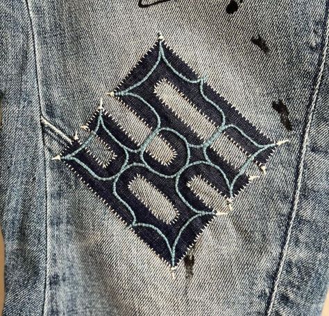 Ainu Embroidery | Sashiko | Mending on Instagram: "While searching for threads for my work in process Ainu embroidery ‘Ruunpe' (#ルウンペ ), I came across a pair of jeans which needed knee repair and reinforcement. This particular mending project was parked for a while because I could not find a good solution for the 3D cut knees at that moment - I had patching in mind, but it was impossible to use one patch to overcome the 3D shape. So the time has come to challenge it again😉Inspired by Ainu tech Sashiko Jeans Repair, Sashiko Repair, Sashiko Mending, Embroidery Sashiko, Denim Repair, Work In Process, Mending Clothes, The Time Has Come, Visible Mending