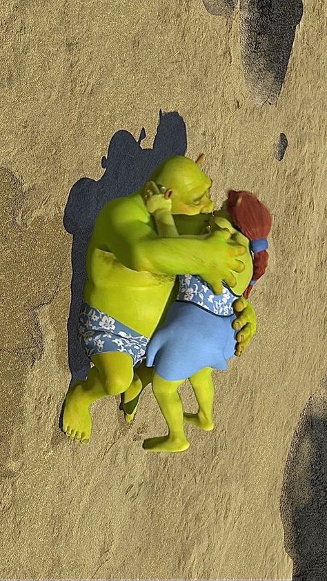 Shrek And Fiona Kiss, Shrek And Fiona Wallpaper, Fiona Shrek Aesthetic, Shrek Kissing, Shrek And Fiona Aesthetic, Fiona And Shrek, Shrek Aesthetic, Shrek And Fiona, Shrek E Fiona