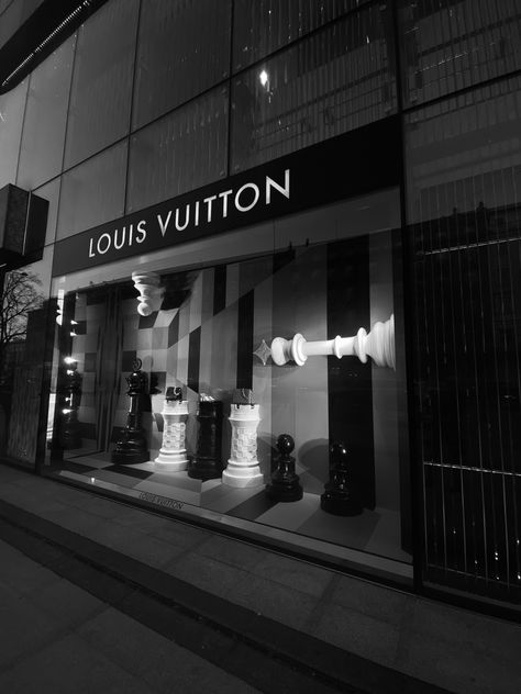 Black Posh Aesthetic, Vanilla Wallpaper Aesthetic, Lv Aesthetic, Lui Viton, Louis Vuitton Aesthetic, Lv Store, White Louis Vuitton, Louis Vuitton Store, Black Louis Vuitton