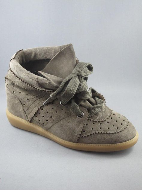 Isabel Marant (Bobby Basket Sneakers) Isabel Marant Bobby, Marant Shoes, Isabel Marant Shoes, Europe Outfits, Shoe Inspo, Stockholm Fashion, Swag Shoes, Pretty Shoes, Dream Shoes