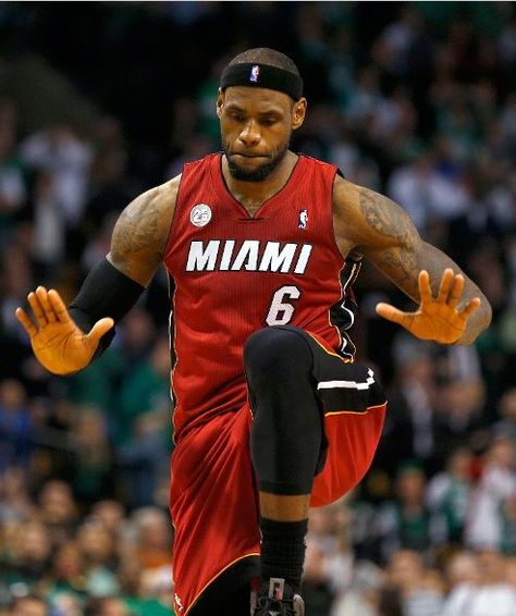 James celebrating the winning shot against the Celtics on 3/18/13. Lebron James Heat, Lebron James Jr, Lebron James Art, Lebron James Miami Heat, Lebron James Wallpapers, Nba Lebron James, King Lebron James, Fantasy Basketball, King Lebron