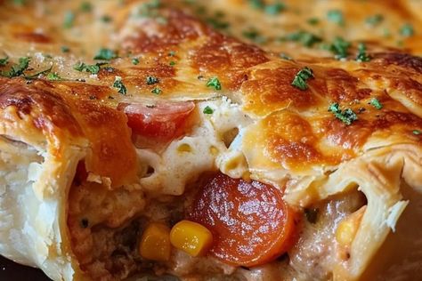 Pizza Pot Pie Recipe, Casserole Dinners, Pizza Pot Pie, Pizza Pasta Casserole, Pizza Pies, Pizza Games, Pot Pie Recipe, Pizza Sandwich, Tasty Snacks