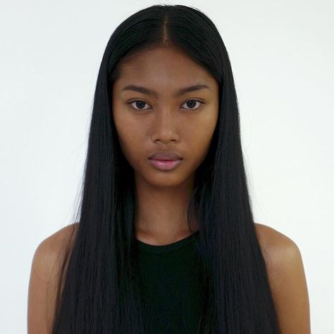 Desired Face Ideas Black, Black Model Polaroids, Runway Makeup Black Models, Editorial Hair Black Model, Black Woman Beauty Editorial, Filipino Girl, Model Face, Ex Machina, Beautiful Lips